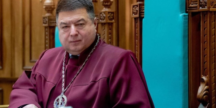 Колишнього голову Конституційного Суду України Тупицького оголошено в міжнародний розшук