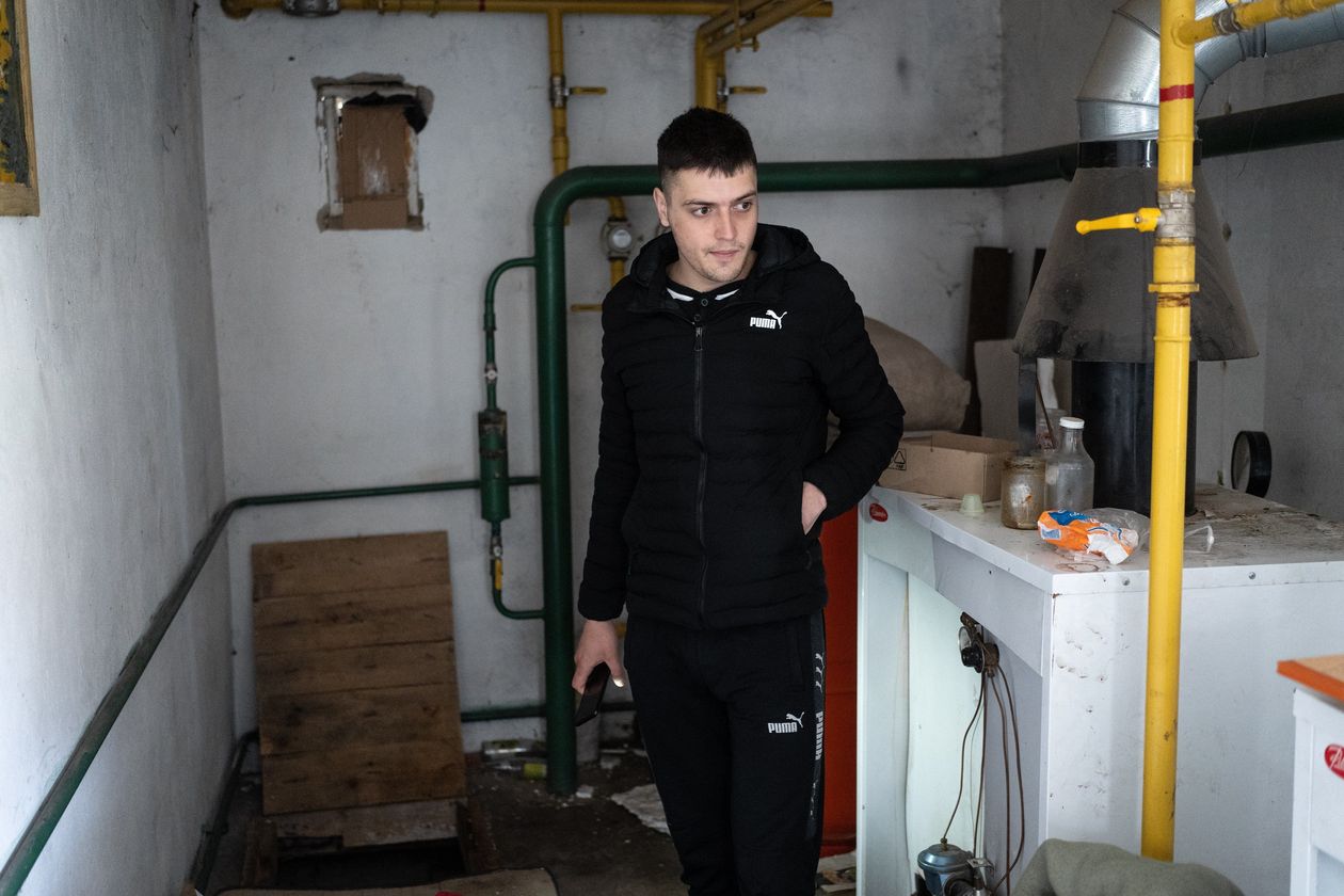 “Заставляли выбирать, кто будет убит следующим”. Выживший пленник рассказал об издевательствах рашистов над гражданскими (ФОТО)