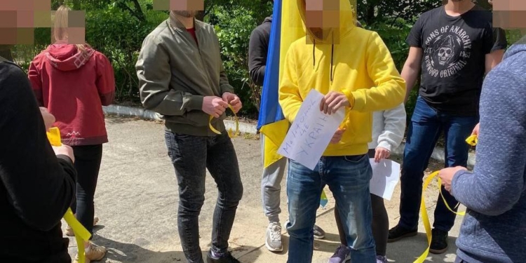 «Мелітополь – це Україна»: в городском парке Мелитополя на патриотическом митинге спели государственный Гимн (ВИДЕО)