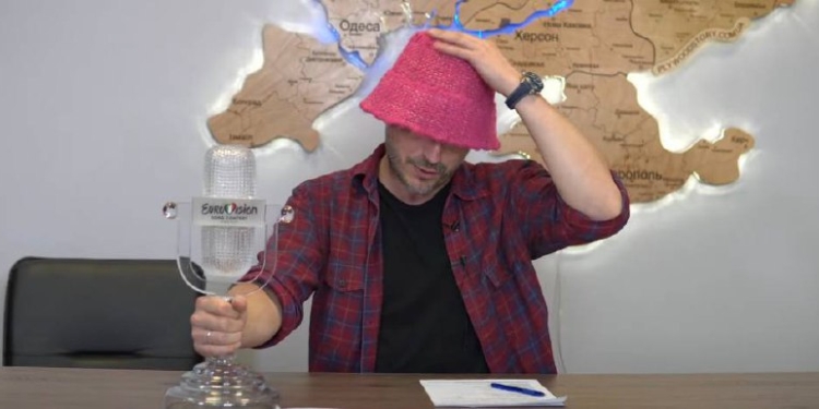 Нагорода Kalush Orchestra на Євробаченні-2022 продана на аукціоні. Скільки коштів піде на потреби ЗСУ? (ВІДЕО)