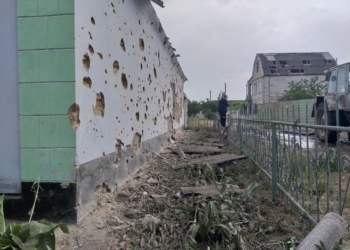 Ранковий обстріл Миколаєва: пошкоджено більше 20 будинків, поранена 1 людина (ФОТО)