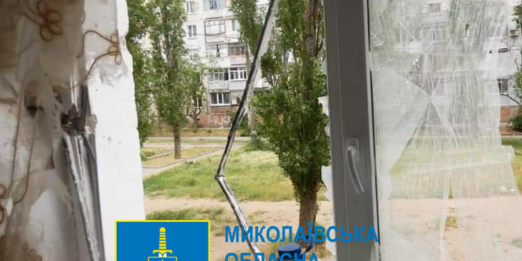 Внаслідок ​обстрілів Миколаєва у вихідні – двоє загиблих та 9 поранених: розпочато розслідування