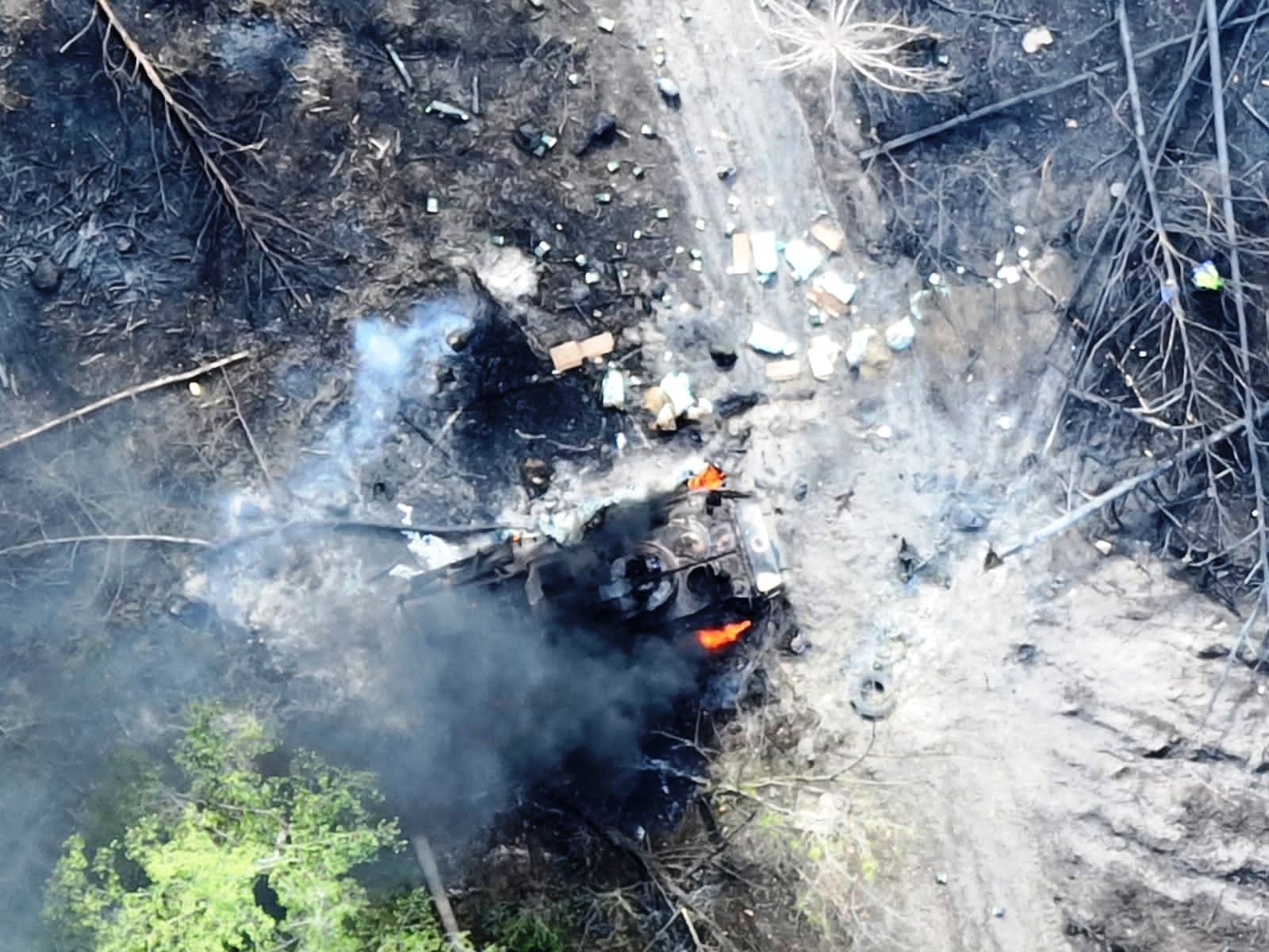 Артилеристи Миколаївської бригади ДШВ знищили «Урал» з БК та бліндаж російських окупантів (ФОТО, ВІДЕО)