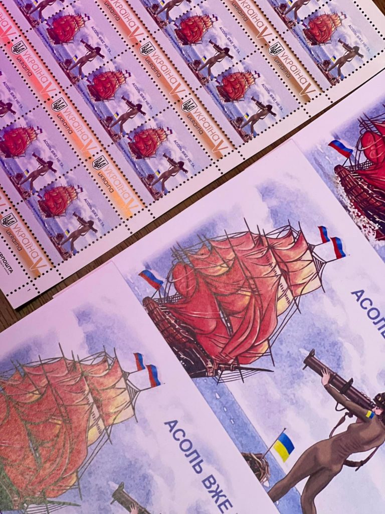 У Миколаєві відкрилась виставка антивоєнних карикатур і відбулося спецпогашення марки і конверту «Ассоль вже не та» (ФОТО) 7