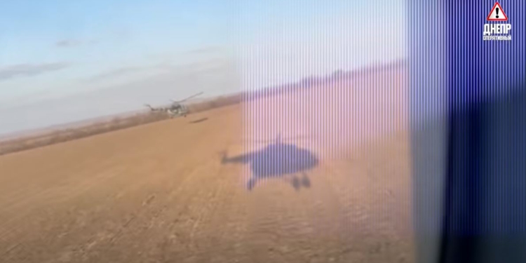 Так доставляли оружие, еду и медикаменты. ГУР показало кадры прорыва наших вертолетов к защитникам “Азовстали” (ВИДЕО)