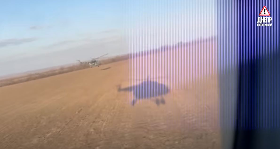 Так доставляли оружие, еду и медикаменты. ГУР показало кадры прорыва наших вертолетов к защитникам “Азовстали” (ВИДЕО)