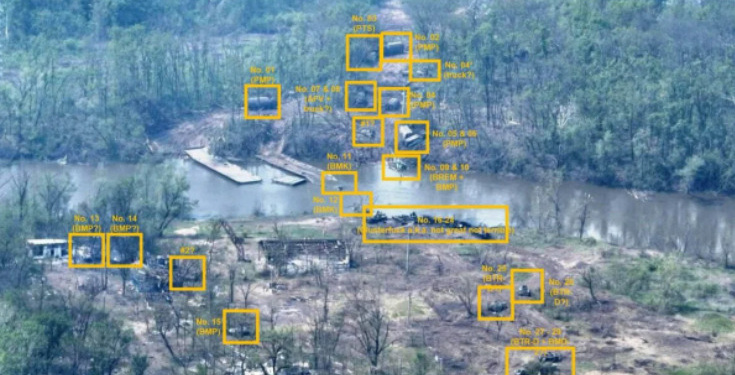 Оккупанты потеряли более 70 единиц техники при попытке переправы через Северский Донец