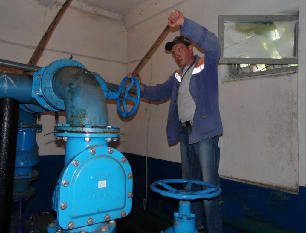 «Миколаївводоканал» встановив спеціальні пристрої, щоб випускати повітря з водогінних труб (ФОТО) 3