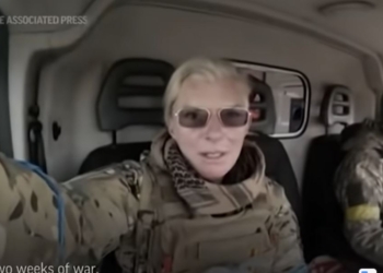 Как в Мариуполе спасали детей, военных и пленных. Опубликовано видео, переданное парамедиком Тайрой. Она сейчас в плену (ВИДЕО)