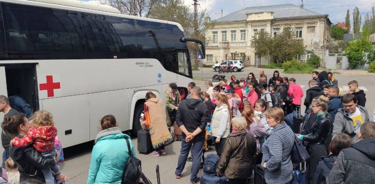 З Миколаєва до Австрії та Литви виїхали 92 матусі з дітьми (ФОТО)