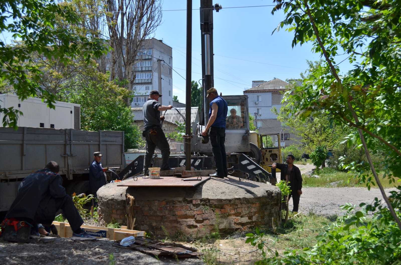 В Николаеве на перекрестке Мореходной и Водопроводной течет вода. Не беспокойтесь – так надо (ФОТО)