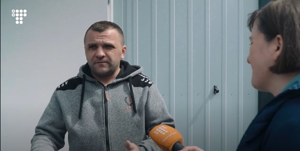 Як живуть переселенці у модульному містечку у Львові. З Миколаєва – також (ВІДЕО)