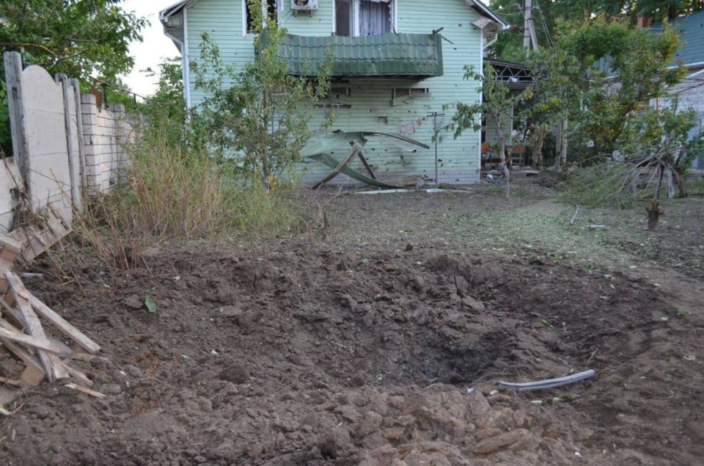 Під час вчорашніх обстрілів Миколаєва рашисти поцілили у будинок, де знаходились бабуся із дідусем та двоє маленьких дітей (ФОТО) 6