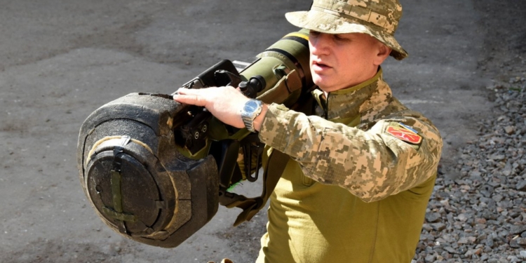 Щоб британський NLAW став як рідний: в ОК «Південь» показали, як опановують військову техніку (ФОТО)