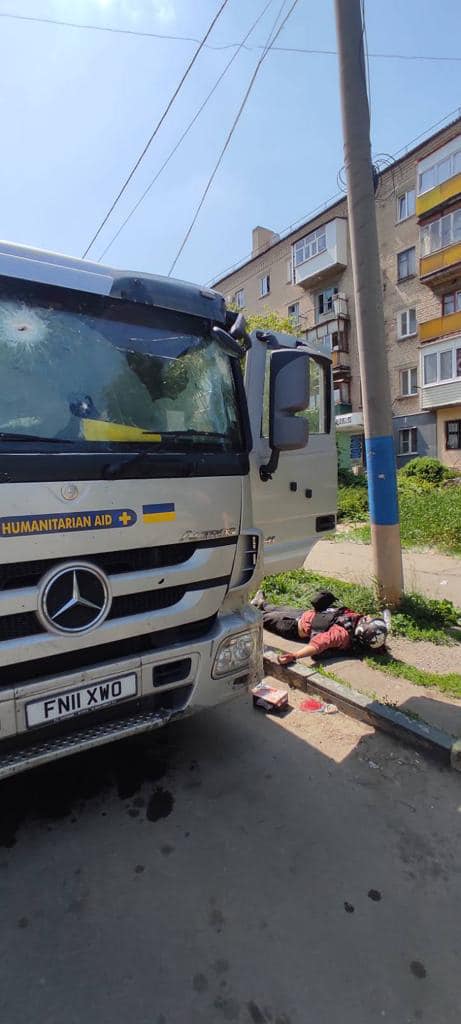 На Луганщині загинув французький журналіст – їхав зняти сюжет про евакуацію людей, але авто було обстріляне окупантами (ФОТО) 15