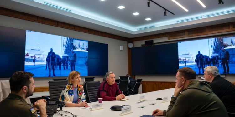 Зеленский призвал создать организацию стран-экспортеров зерна