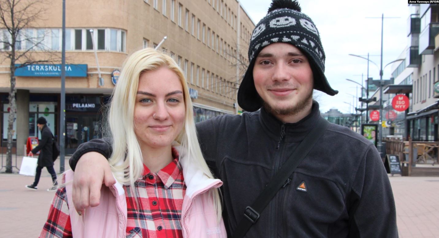 Пара из Мариуполя с домашними крысами почти месяц добиралась в Финляндию. Теперь они знают, что в “ДНР” ненавидят украинцев, а финны – добрые и отзывчивые (ФОТО)