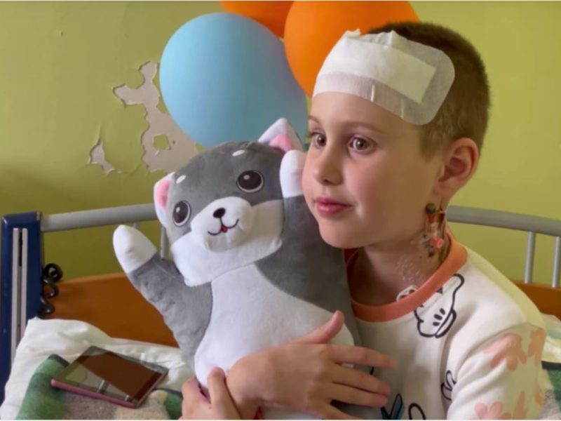 9-летней Софии из Николаева осколок попал в голову и прошел через мозг, Ее прооперировали во Львове (ВИДЕО)