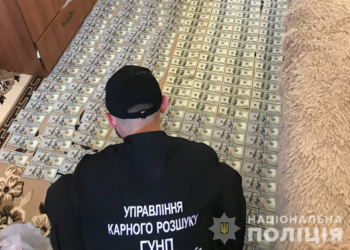 На Тернопольщине задержали “волонтеров” – собирали на войну, тратили на себя (ФОТО, ВИДЕО)