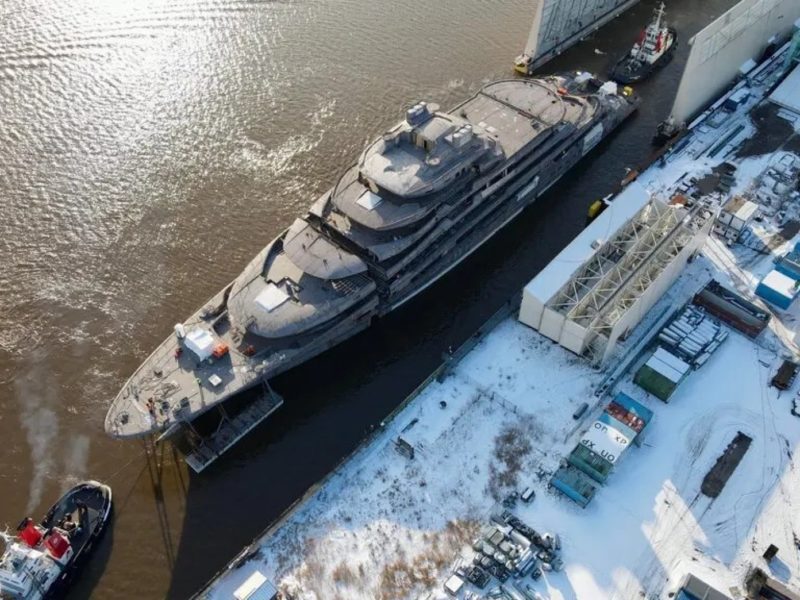 Ахметов решил продать свою яхту, одну из самых больших в мире – ее еще не достроили (ВИДЕО)
