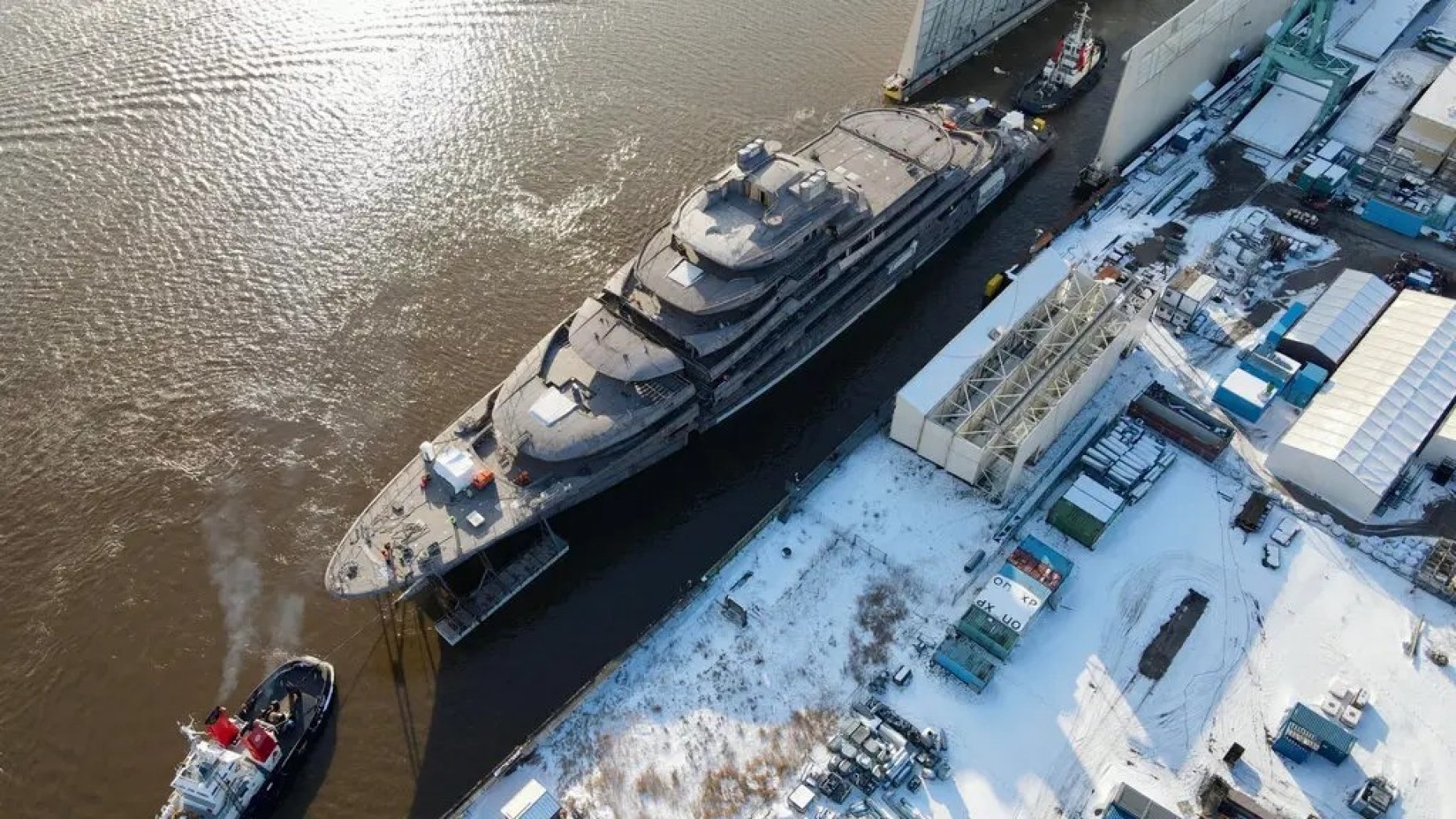 Ахметов решил продать свою яхту, одну из самых больших в мире – ее еще не достроили (ВИДЕО) 1