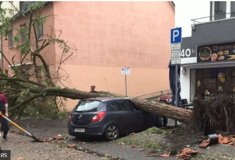По Германии пронесся торнадо — 43 пострадавших (ФОТО, ВИДЕО)