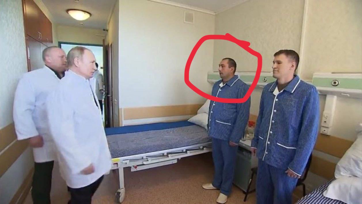 Вчера путин встречался с ранеными в госпитале. Раненые до этого уже были рабочими, верующими, рыбаками (ФОТО)