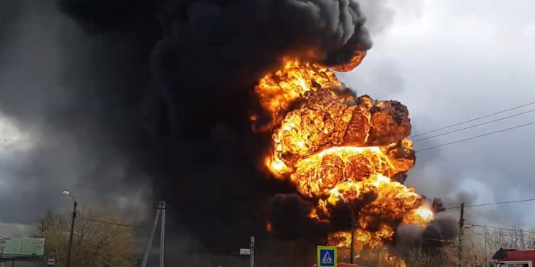 На химзаводе под Нижним Новгородом горяд цистерны (ВИДЕО)