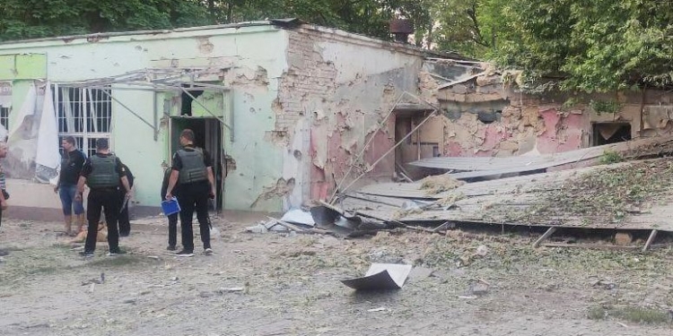 Рашисти обстрілюють Миколаїв, Очаків, Явкине, Новомиколаївка, Мішково-Погорілове, зруйновано 20 об’єктів (ФОТО)