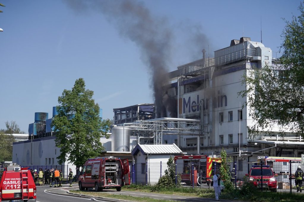 В Словении взрыв и пожар на химзаводе (ФОТО, ВИДЕО) 10