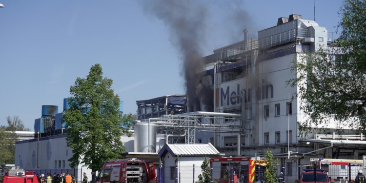 В Словении взрыв и пожар на химзаводе (ФОТО, ВИДЕО)