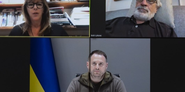 Не Джоли единой. Ермак пригласил де Ниро в Украину (ФОТО)