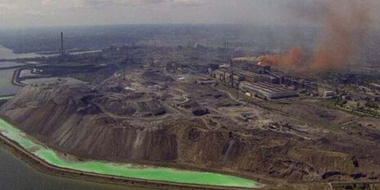 Азовское море может стать мертвым – бомбардировки “Азовстали” могли привести к утечке сероводорода