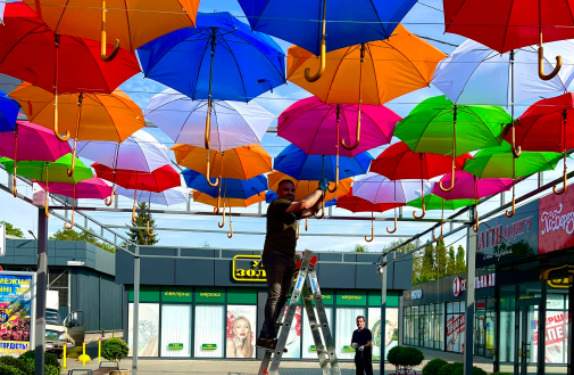 В Первомайске создали яркую локацию для фотозоны