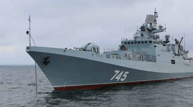 У Змеиного горит российский фрегат. В сводке Генштаба ВСУ сообщили об уничтожении одного корабля