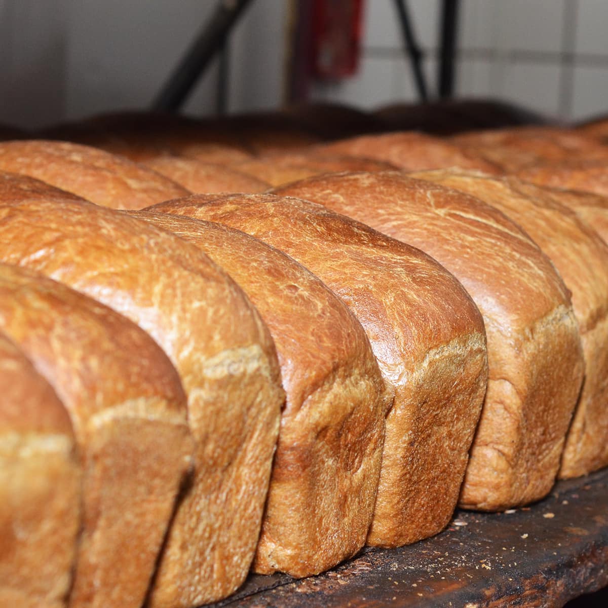 У Миколаєві збільшили постачання безкоштовного хліба: 13 тисяч для містян і майже 5 тисяч – жителям кількох громад (АДРЕСИ)