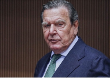 Шредер таки ушел из “Роснефти”