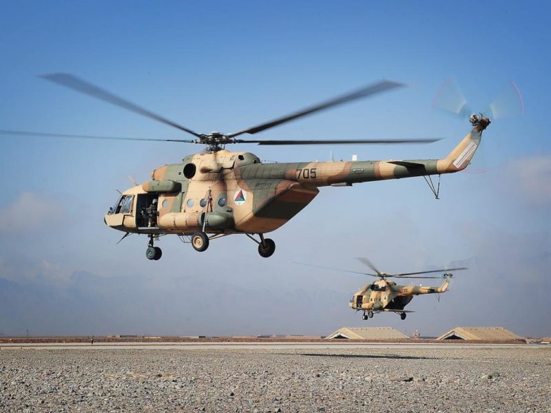 США передает Украине “афганские” вертолеты Ми-17. В чем их особенность? (ФОТО)