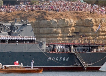 Рашисты провели зачистку на затонувшей “Москве” – забрали то, что не должно попасть в чужие руки