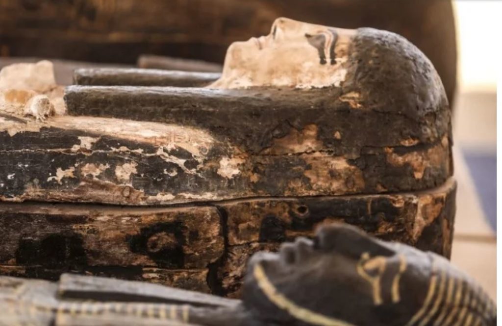 Одна изображала Имхотепа. В Египте нашли сотни древних мумий (ФОТО) 10