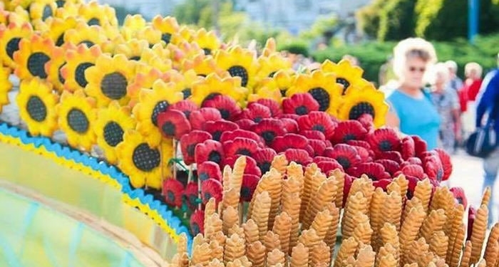 Одесситы сделали 10 тыс. пряников – решили отблагодарить поляков за поддержку (ФОТО)