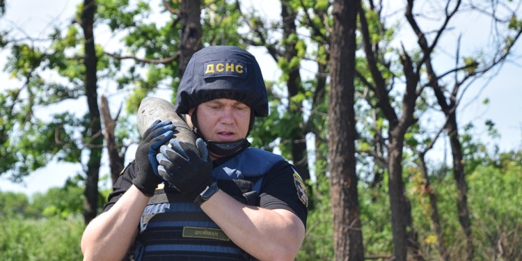 Миколаївські рятувальники вилучили 55 боєприпасів в Кульбакино та Горохівці (ФОТО)