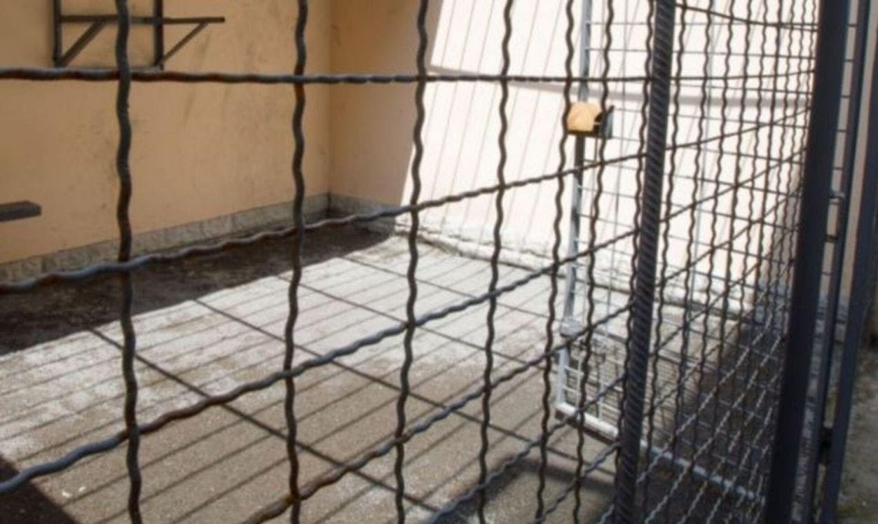 Рашисты пытают и насилуют пленных и вкалывают им неизвестные препараты, от чего они теряют сознание и память