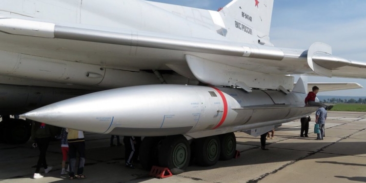 Рашисты впрвые с начала войны нанесли удары советскими ракетами Х-22. Хоршо это или похо? (ФОТО)