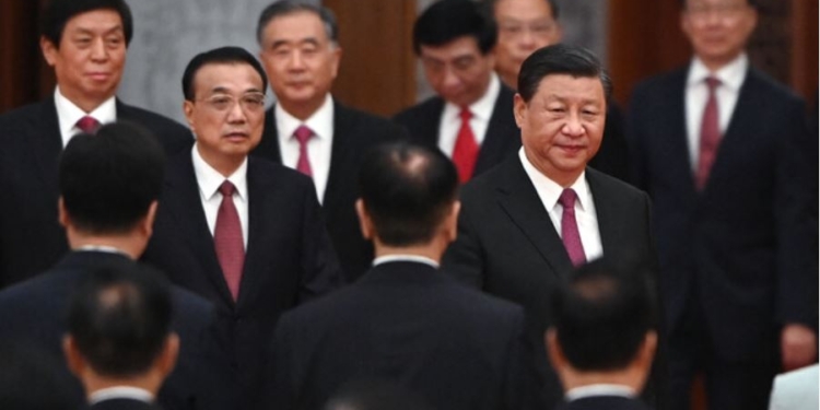 Ошибка, которую могут не простить. Станет ли Си Цзиньпин в третий раз лидером Китая? Конкурент уже есть