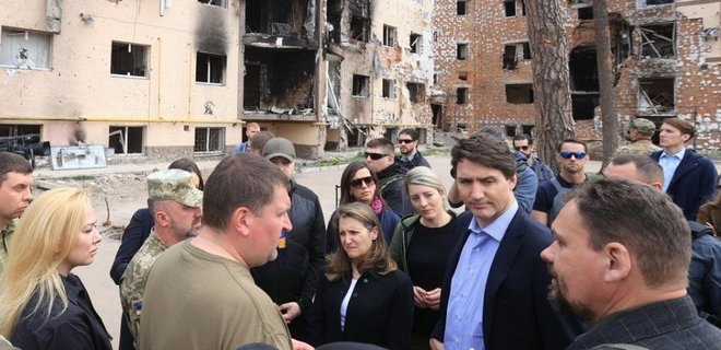 Джастин Трюдо приехал в Украину. Осмотрел Ирпень и лично открыл посольство в Киеве