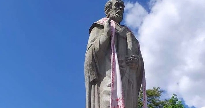 У Миколаєві День вишиванки святкує навіть Святий Миколай (ФОТО)