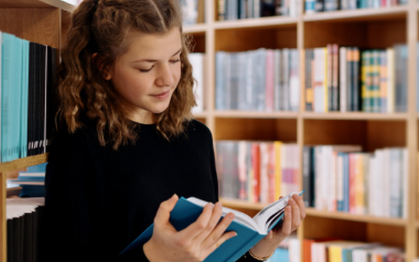 Зі шкільної програми зарубіжної літератури вилучать твори російських та радянських авторів