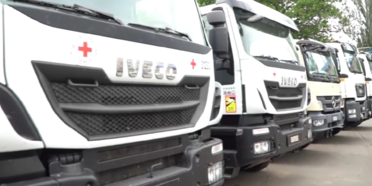 Миколаїв отримав від Міжнародного Комітету Червоного Хреста 5 водовозок (ВІДЕО)