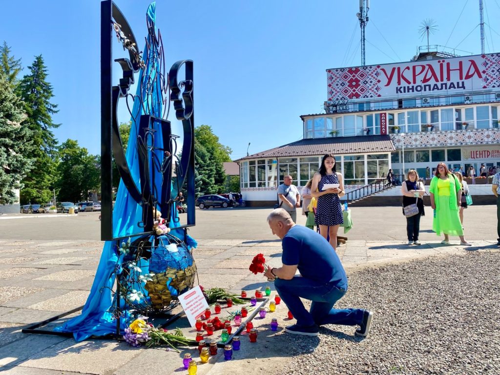 На Миколаївщині відкрили Меморіал пам'яті загиблим дітям України внаслідок збройної агресії росії (ФОТО) 1